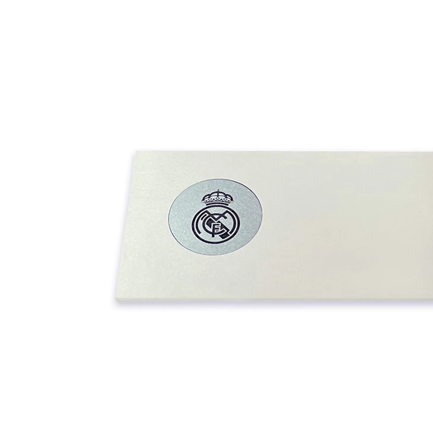 Pursuit 3 Vuelta Al Cole|Memorabilia*Pieza Vestuario Estadio Santiago Bernabéu – Madera Blanca